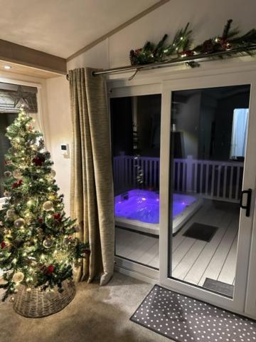 Honey Bee Lodge With Hot Tub York Dış mekan fotoğraf